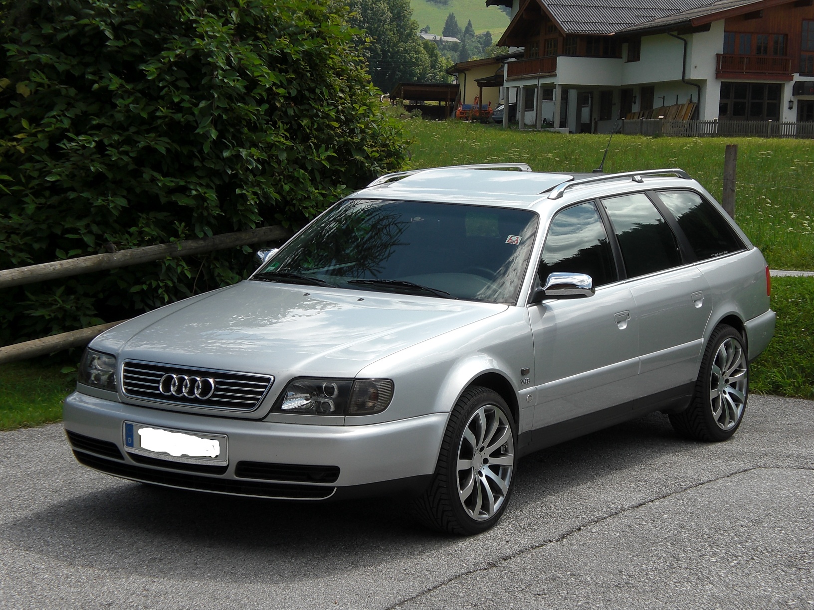 100 a6. Audi a6 c4 Авант. Audi a6 c4 1996. Audi a6 c4 1995. Ауди а6 с4 универсал.